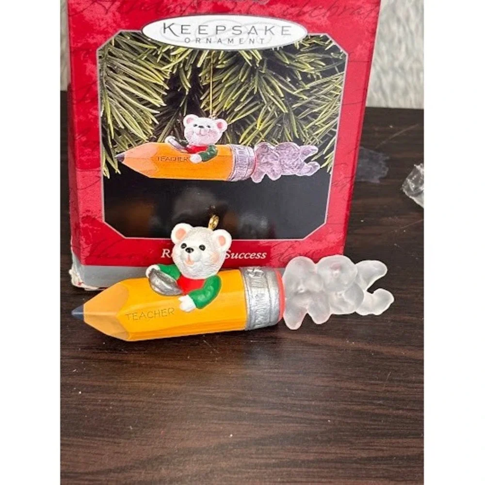 Hallmark Keepsake 1998 Rocket to Success Teacher Bear Ornament S Pike QX6793